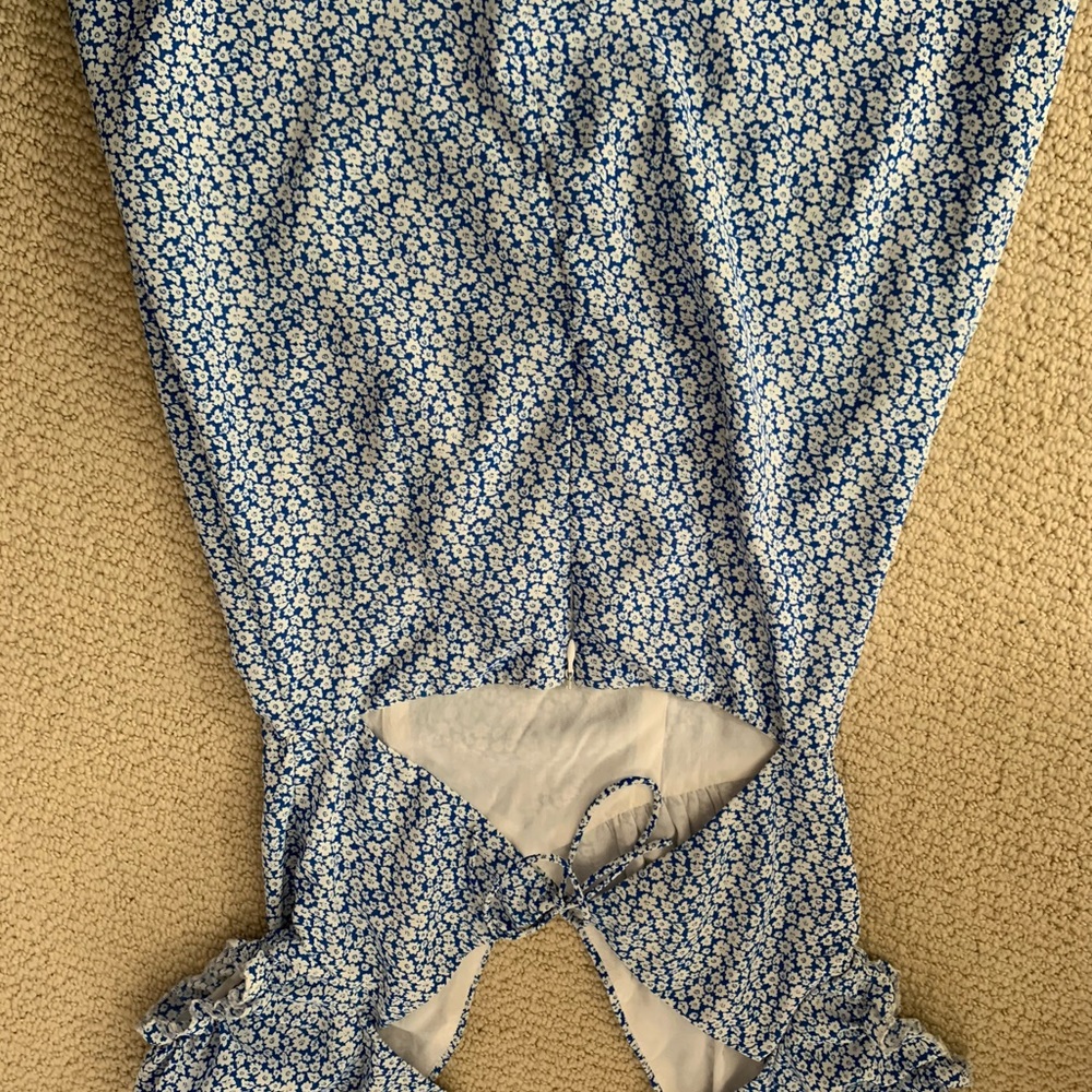 Blue floral print sundress //Princess Polly